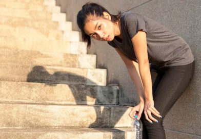 सीढ़ियां चढ़ते ही चढ़ जाती है सांस? डाइट में जोड़ें ये चीजें
