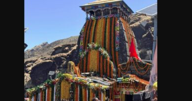 “हर-हर महादेव” के जयकारों के बीच खुले तुंगनाथ मंदिर के कपाट