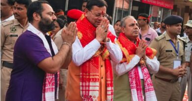 मुख्यमंत्री धामी ने कामाख्या मंदिर में टेके माथा