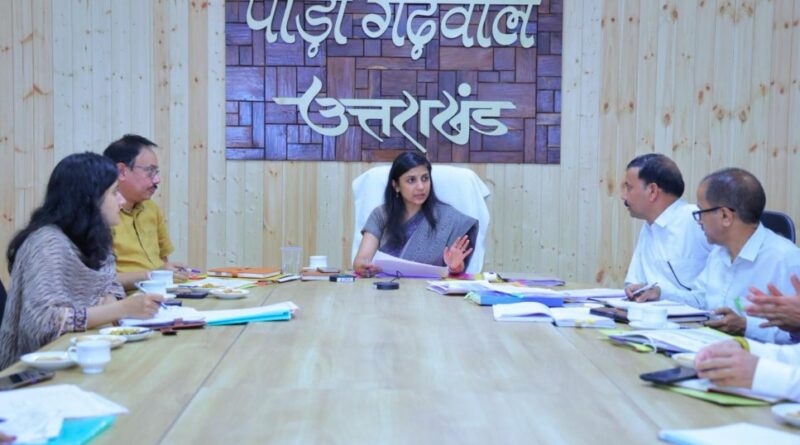 जिलाधिकारी ने SIR और जनगणना कार्यों में पारदर्शिता व समयबद्धता पर दिया जोर
