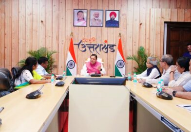 मुख्यमंत्री धामी से रेलवे बोर्ड अध्यक्ष सतीश कुमार की शिष्टाचार भेंट, रेल परियोजनाओं पर हुई चर्चा