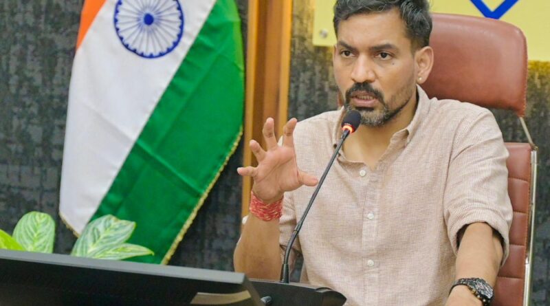 07 जुलाई तक गणना प्रपत्र जमा करें, नहीं तो मतदाता सूची से कट सकता है नाम: डीएम