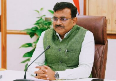मुख्य सचिव आनन्द बर्द्धन ने बाह्य सहायता प्राप्त परियोजनाओं की प्रगति का लिया जायजा