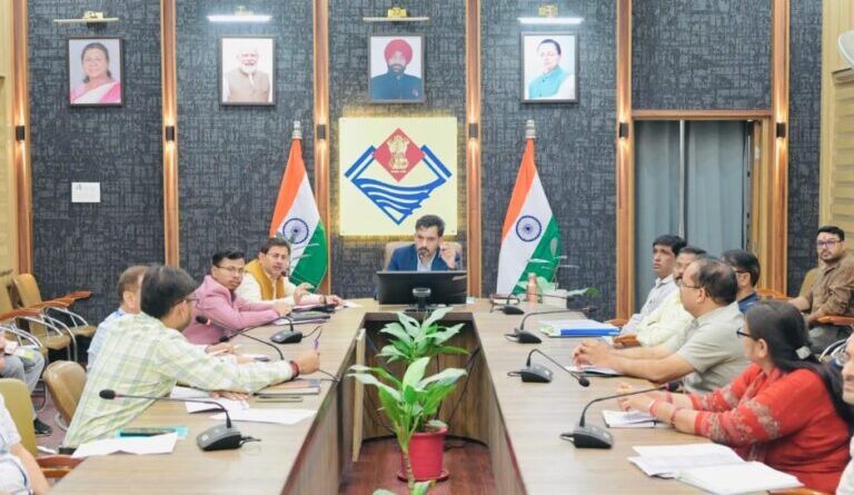 देहरादून के दूरस्थ क्षेत्रों में मोबाइल नेटवर्क की समस्या होगी दूर, 19 शैडो एरिया पर नजर